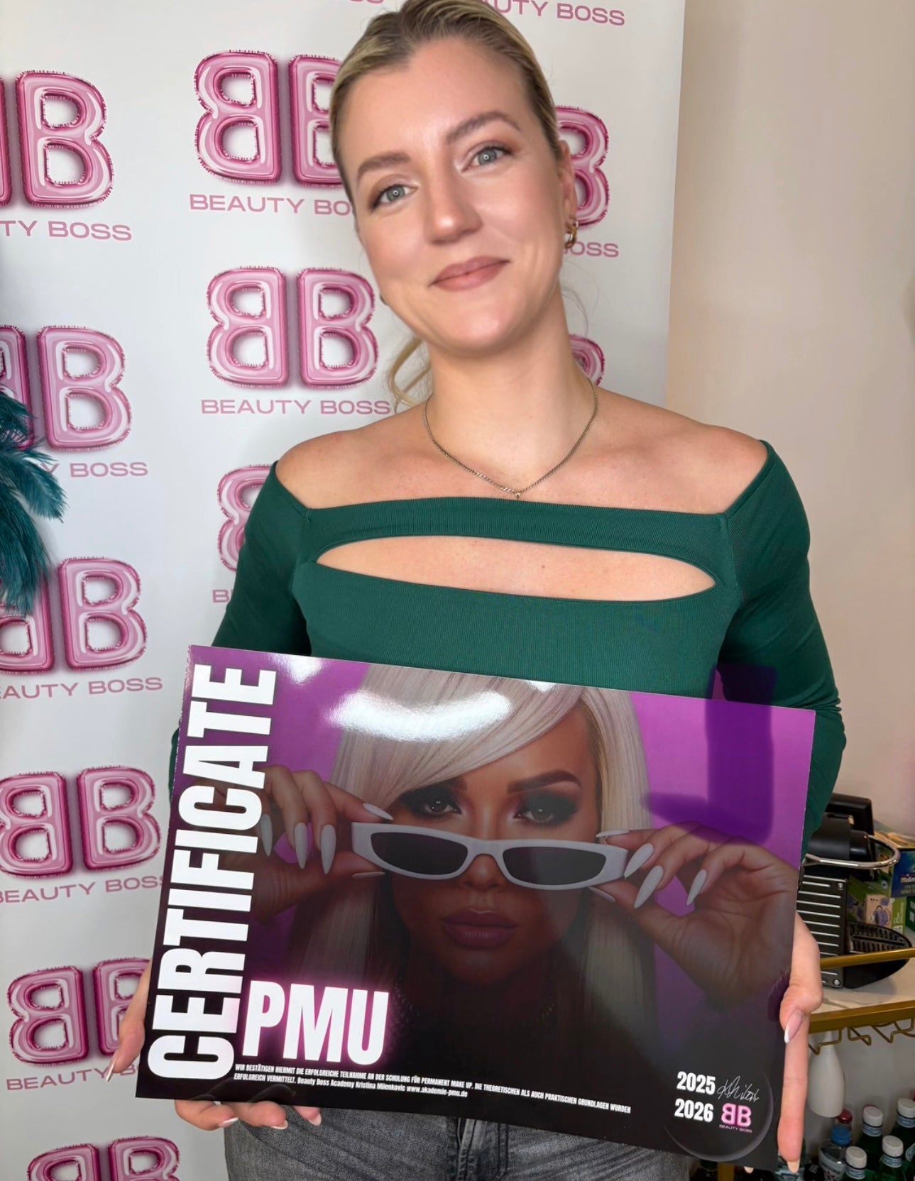 Permanent Make-up Onlinekurs und Onlineschulung für PMU Artists